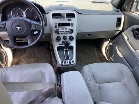 Used 2005 Chevrolet Equinox LT w/ Preferred Equipment Group AWD/4WD image 14