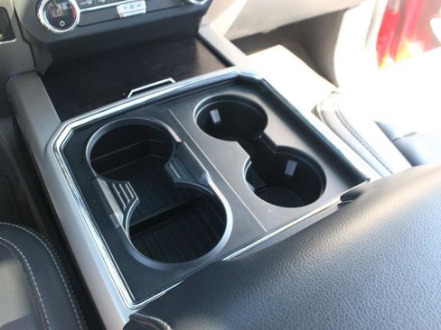 Used 2022 Ford F250 Lariat w/ Chrome Package image 32