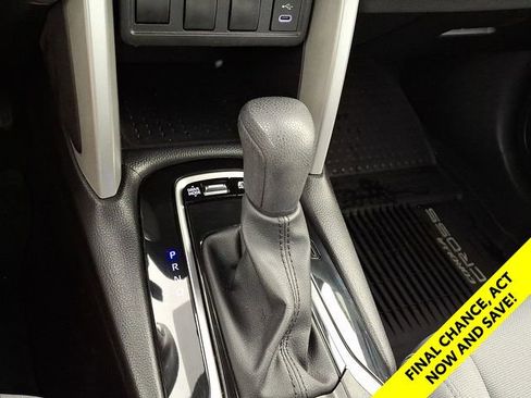 Used 2025 Toyota Corolla Cross AWD Hybrid image 18