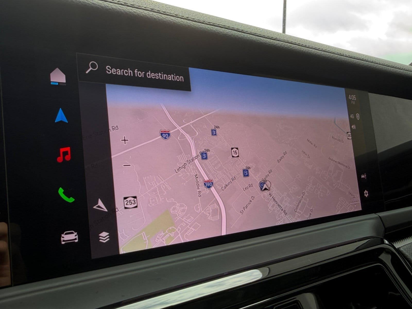 Certified 2025 Porsche Panamera 4 AWD/4WD image 18