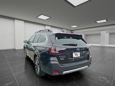Certified 2025 Subaru Outback Limited image 5
