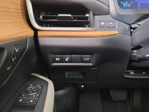 Used 2024 Toyota Grand Highlander Platinum image 21