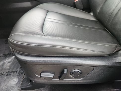 Used 2025 Kia Sorento S w/ Panoramic Sunroof Package image 32