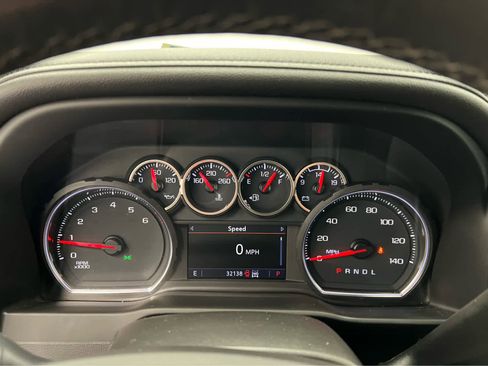 Used 2021 Chevrolet Silverado 2500 LTZ w/ LTZ Convenience Package image 27