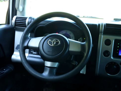 Used 2008 Toyota FJ Cruiser 4WD image 6