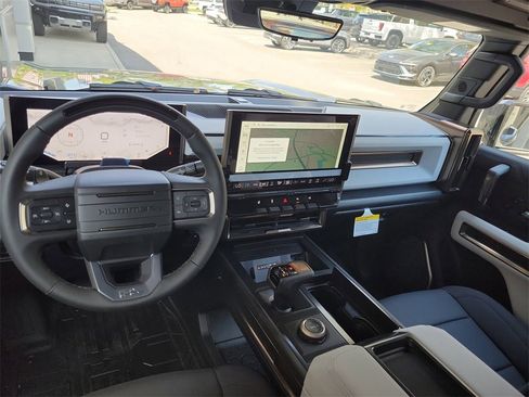 New 2025 GMC Hummer EV 3X image 30