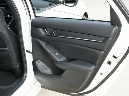 Used 2022 Honda Accord Sport image 26