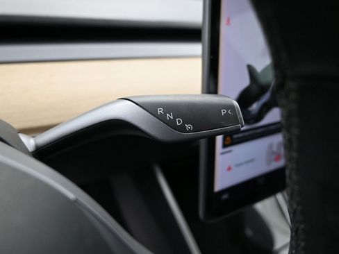 Used 2018 Tesla Model 3 Long Range image 19