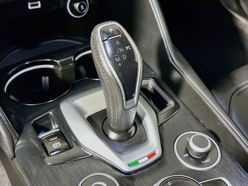 Used 2023 Alfa Romeo Giulia Sprint RWD image 24