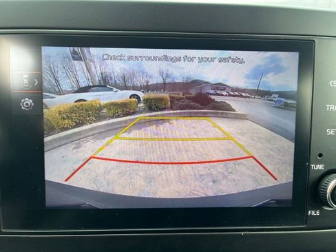 Used 2025 Kia Sportage LX image 17