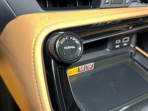 Certified 2025 Lexus NX 350h AWD w/ Accessory Package (Z2) image 29