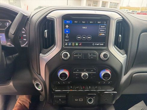 Used 2020 GMC Sierra 1500 SLT image 11