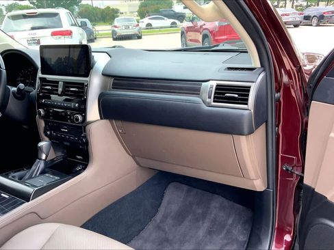 Used 2022 Lexus GX 460 Luxury w/ Sport Design Package AWD/4WD image 19