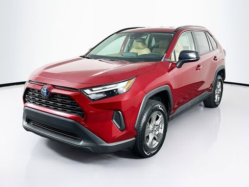 Used 2024 Toyota RAV4 LE image 3
