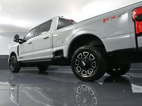 Used 2025 Ford F250 Platinum w/ FX4 Off-Road Package image 56