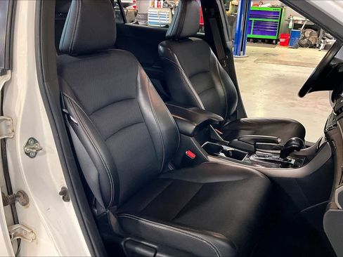 Used 2017 Honda Accord Sport image 8