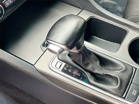 Used 2017 Kia Optima Premium image 16