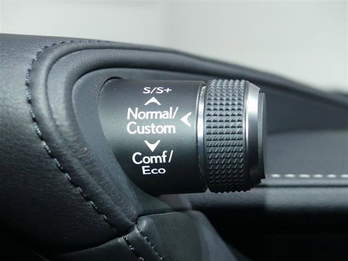 Used 2018 Lexus LS 500 AWD image 36