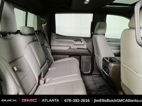 Used 2022 GMC Sierra 1500 SLT w/ SLT Premium Plus Package AWD/4WD image 22