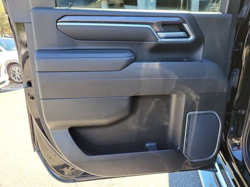 Certified 2025 Chevrolet Silverado 2500 LTZ w/ LTZ Convenience Package AWD/4WD image 19