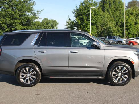 Used 2022 Chevrolet Tahoe LT w/ Luxury Package AWD/4WD image 8