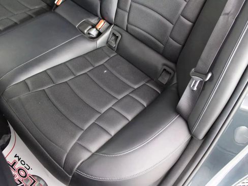 Used 2022 Kia Stinger GT2 image 44