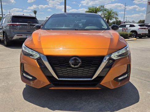 Used 2021 Nissan Sentra SR FWD image 2