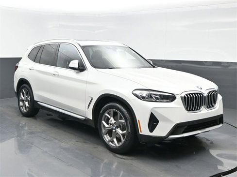 Used 2024 BMW X3 xDrive30i w/ Premium Package w/ZPA image 8