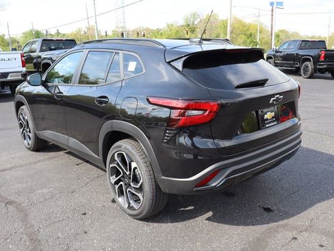 New 2026 Chevrolet Trax RS FWD image 3