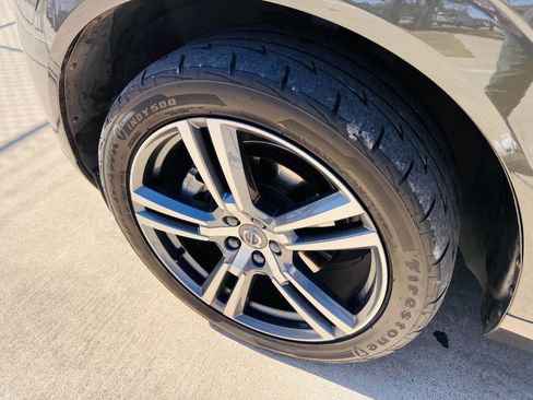 Used 2020 Volvo XC60 T5 Momentum w/ Protection Package Premier image 34