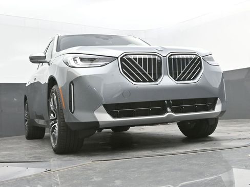 Used 2025 BMW X3 xDrive30i w/ Premium Package image 47