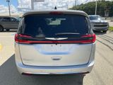 New 2026 Chrysler Pacifica Select image 4