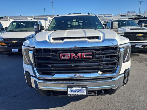 New 2026 GMC Sierra 3500 Pro w/ Convenience Package image 8