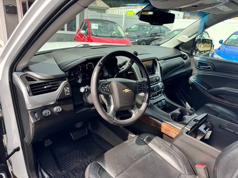 Used 2015 Chevrolet Suburban LT image 25