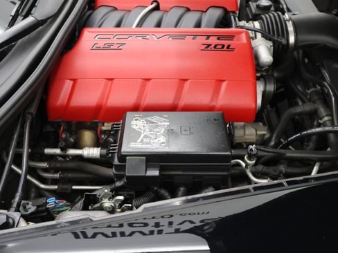 Used 2007 Chevrolet Corvette Z06 w/ Preferred Equipment Group RWD image 15