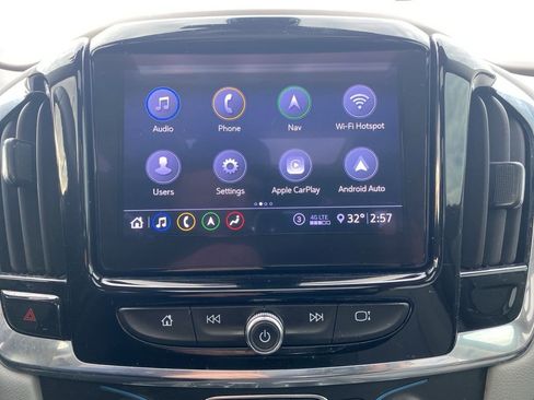 Used 2020 Chevrolet Traverse LT w/ LT Premium Package image 40