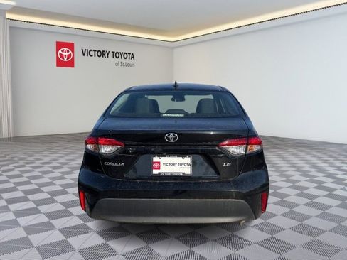 Used 2023 Toyota Corolla LE image 5