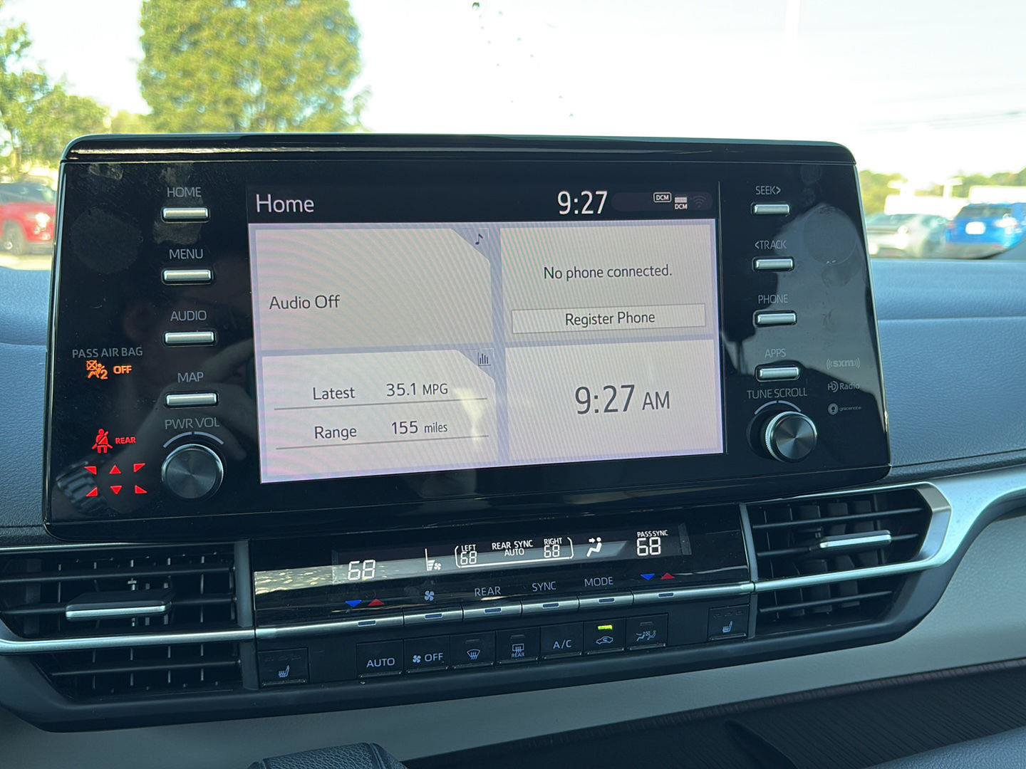 Used 2023 Toyota Sienna XLE FWD image 25