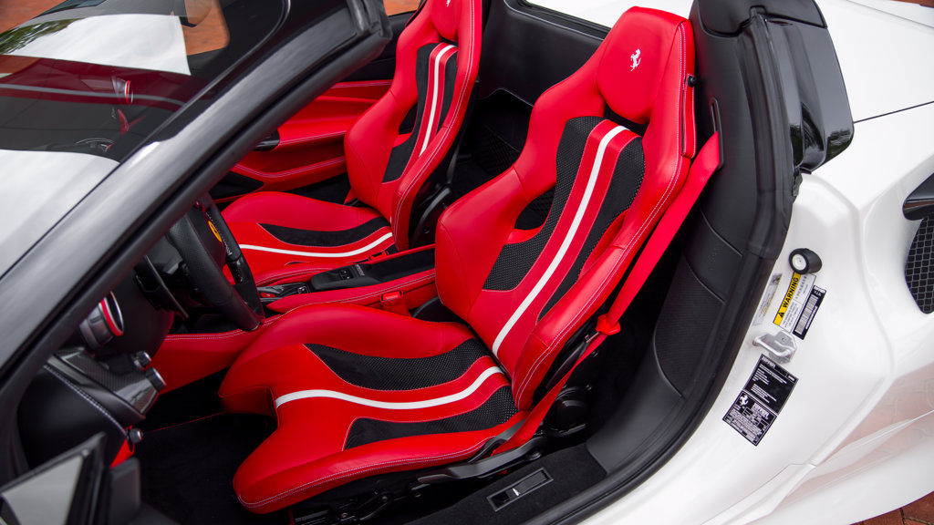 Used 2022 Ferrari F8 Tributo RWD image 15