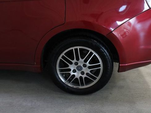Used 2011 Ford Focus SE w/ Sedan SE Appearance Pkg FWD image 26