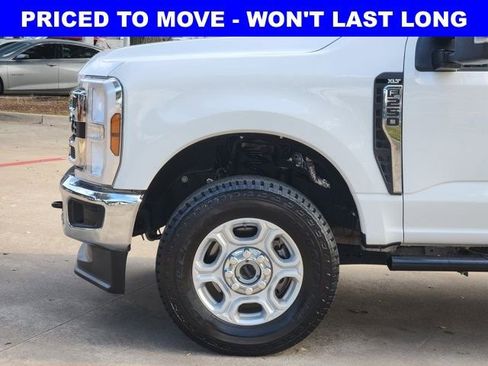 Used 2025 Ford F250 XLT w/ FX4 Off-Road Package image 15