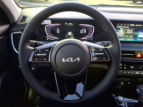 New 2026 Kia Seltos S image 9