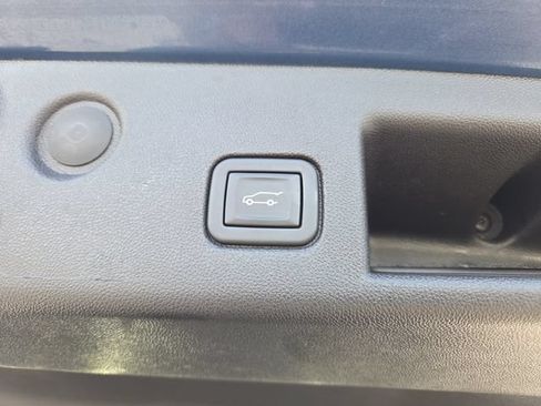 Certified 2024 Chevrolet Equinox LT FWD image 12