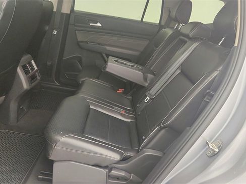 Used 2021 Volkswagen Atlas SE image 25