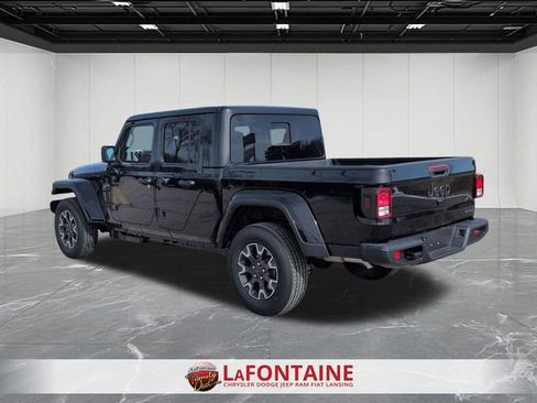 New 2026 Jeep Gladiator Sport AWD/4WD image 3