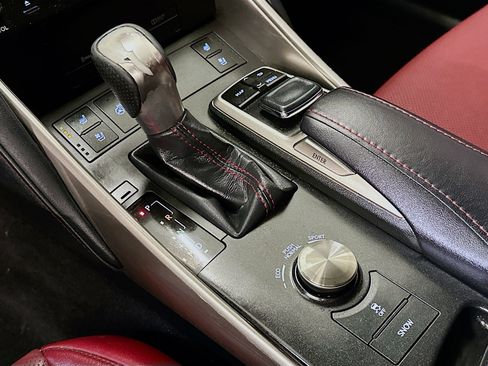 Used 2018 Lexus IS 300 AWD image 25