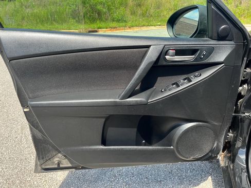 Used 2011 MAZDA MAZDA3 i Touring FWD image 20