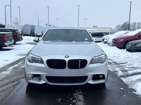 Used 2013 BMW 550i xDrive Sedan image 2