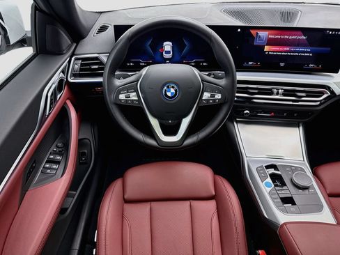 Used 2023 BMW i4 eDrive35 w/ Premium Package RWD image 10