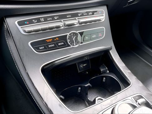 Used 2018 Mercedes-Benz E 300 image 23
